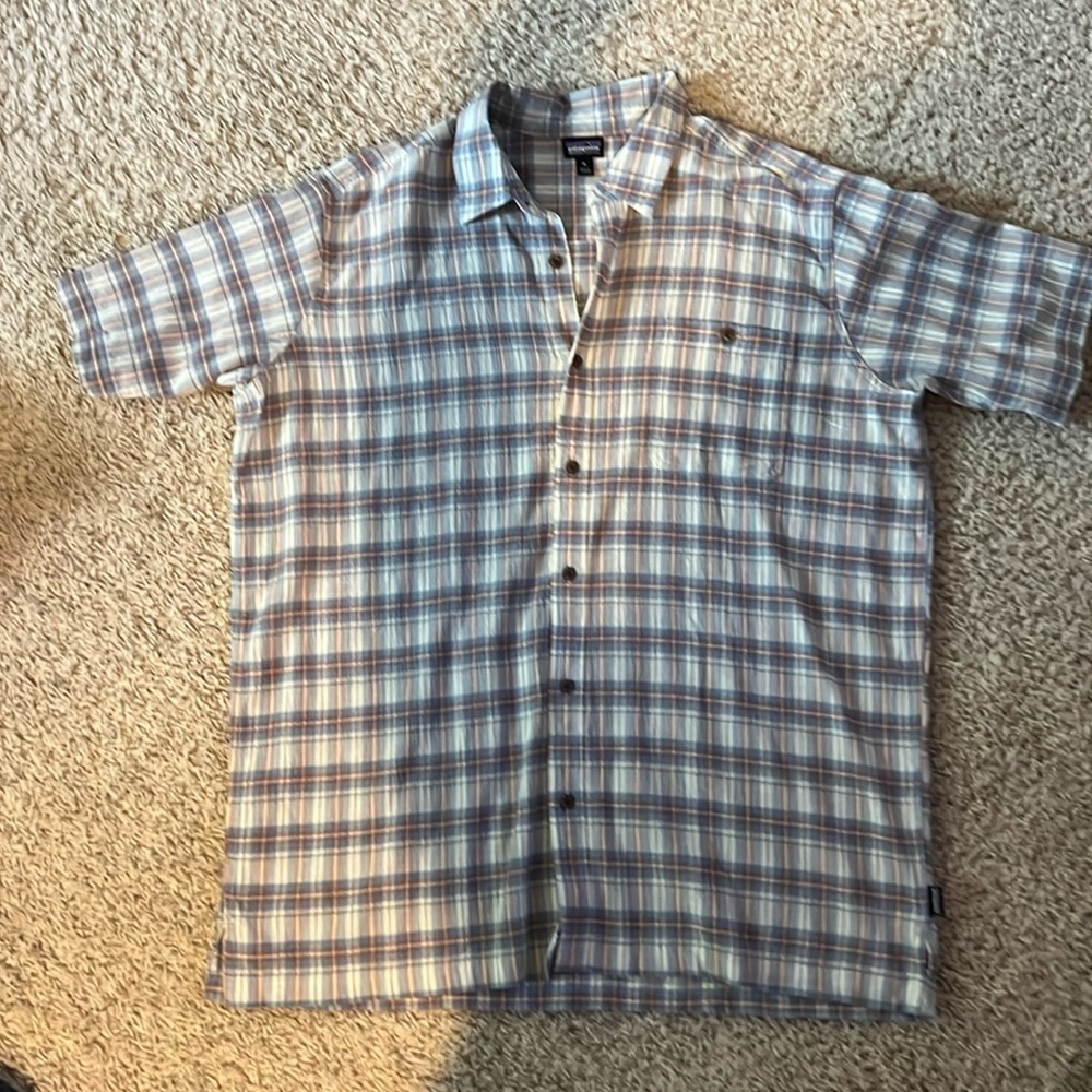Patagonia XL Men’s Short Sleeved Button Down